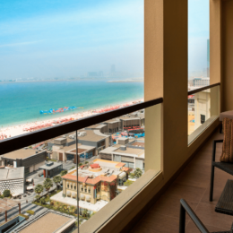 amwaj rotana hotel séjour dubai luxe noussouki travel terrasse