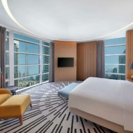 double tree by hiltonnn dubaaii